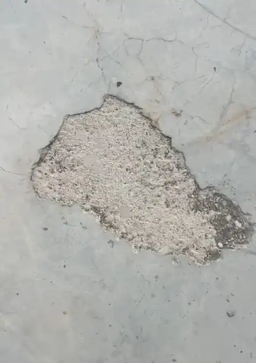 Spalling concrete before foundation repair